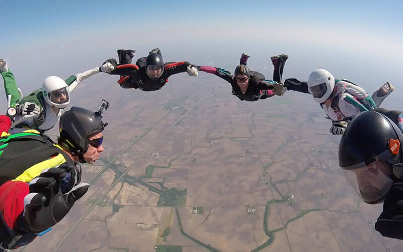 Feature image for Illinois Skydiving Center
