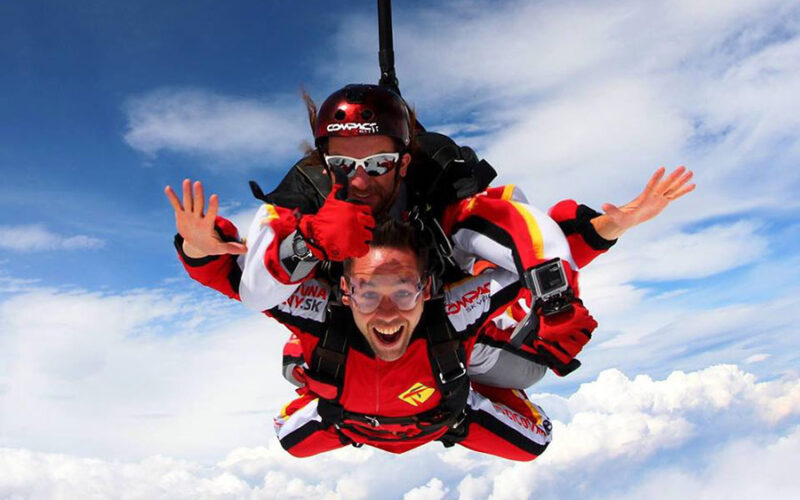 Feature image for Compact Skydive