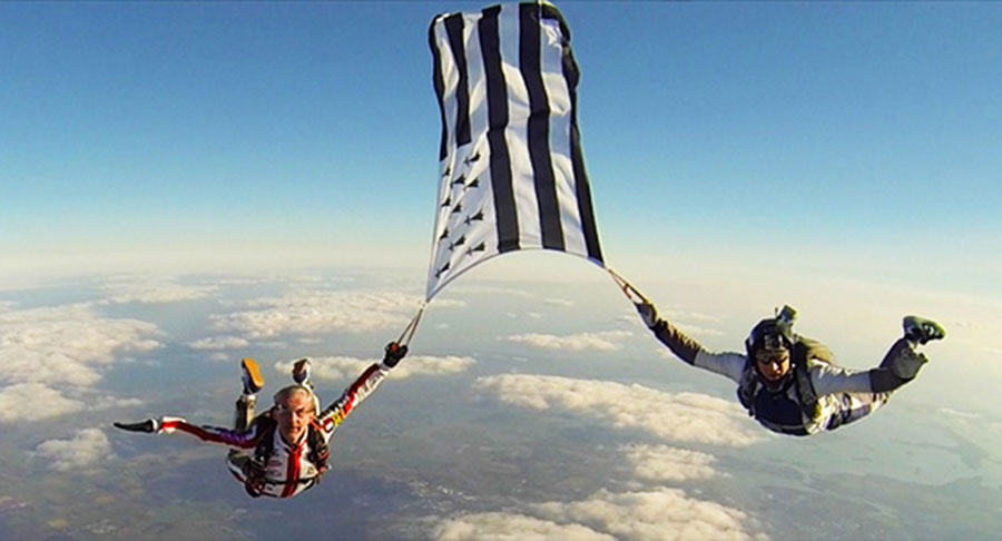 Ecole de Parachutisme de Vannes Bretagne Dropzone Image