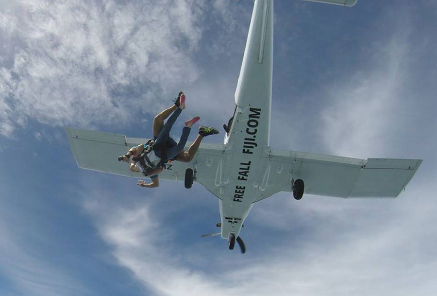 Free Fall Fiji Dropzone Image