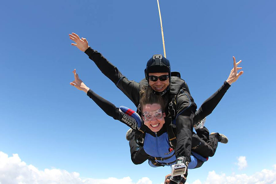 Mergulho no Céu Páraquedismo Dropzone Image