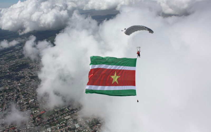 Feature image for Skydive Free 2 Fly Suriname