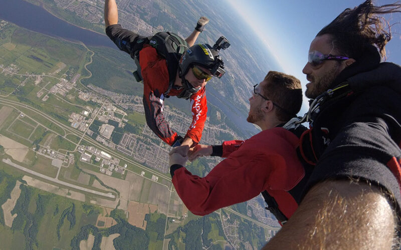 Feature image for Parachute Go Skydive